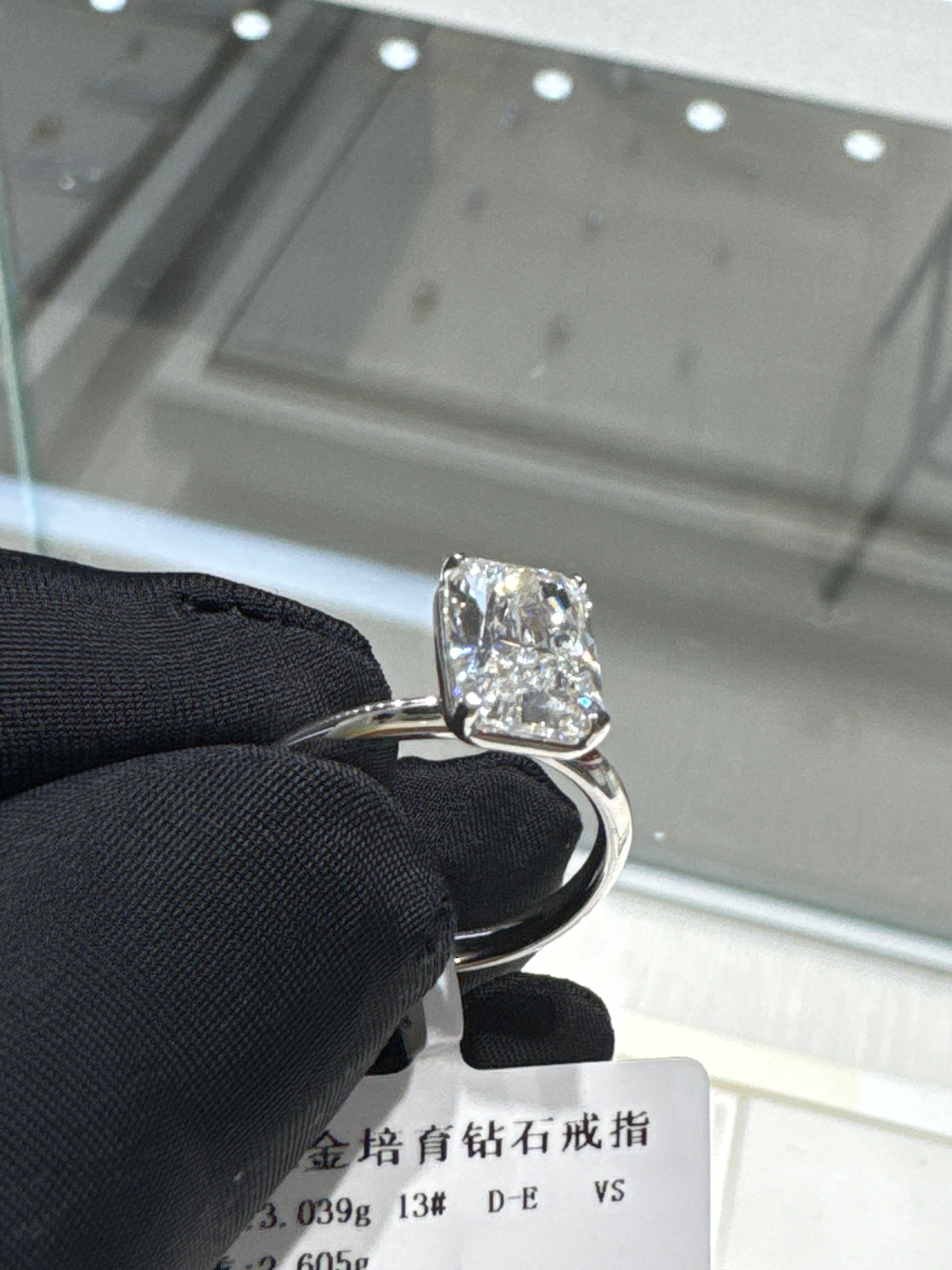 Payment for Wahe.7 to pay( Radiant cut 18k white gold 3ct)
