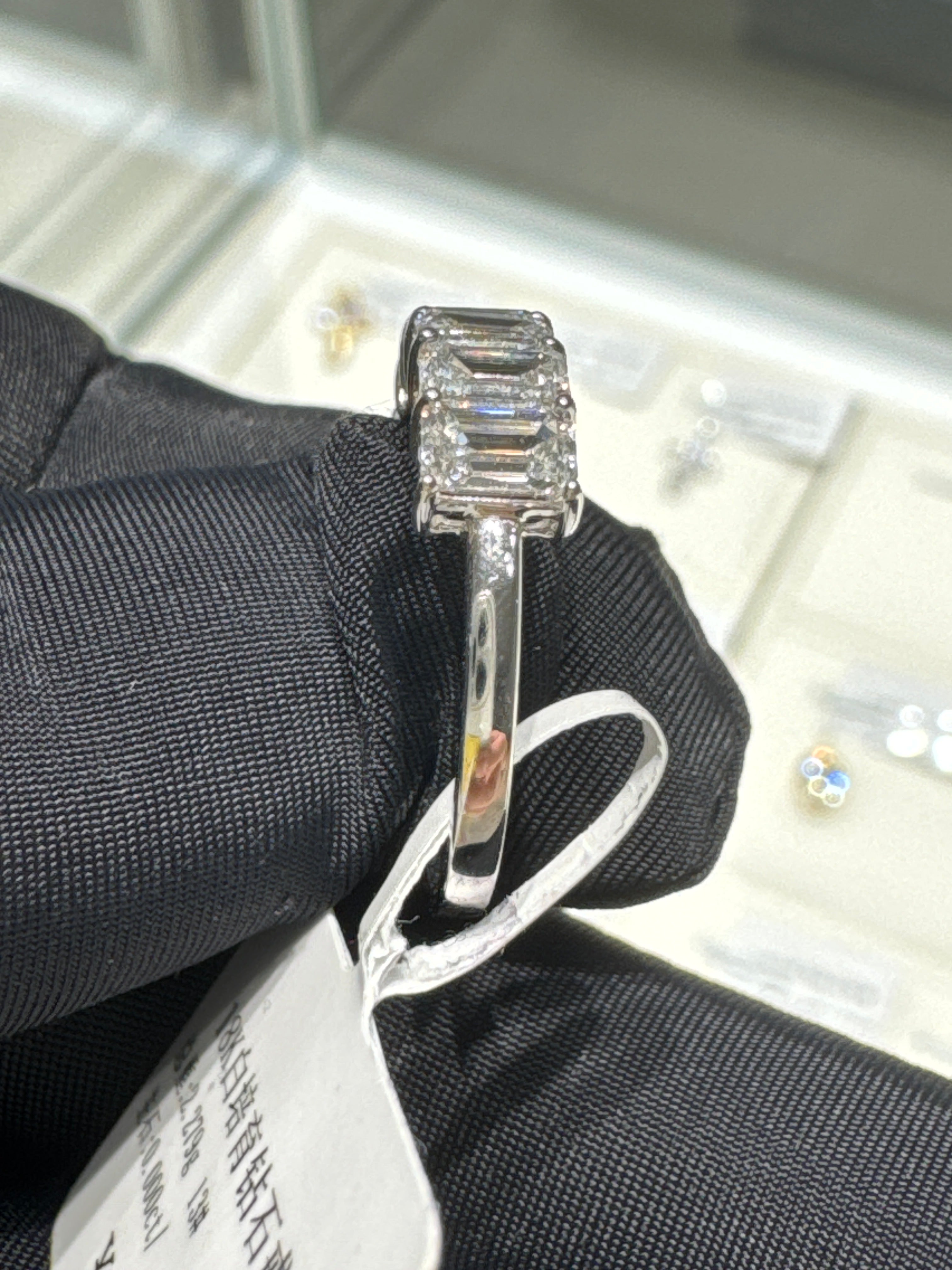 Payment for Giselleberrios to Pay(18k white gold Solitaire ring)(2.128ct emerald cut band)